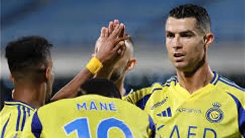 مدرب النصر السعودي يستبعد ثنائي الفريق من مباراة القادسية