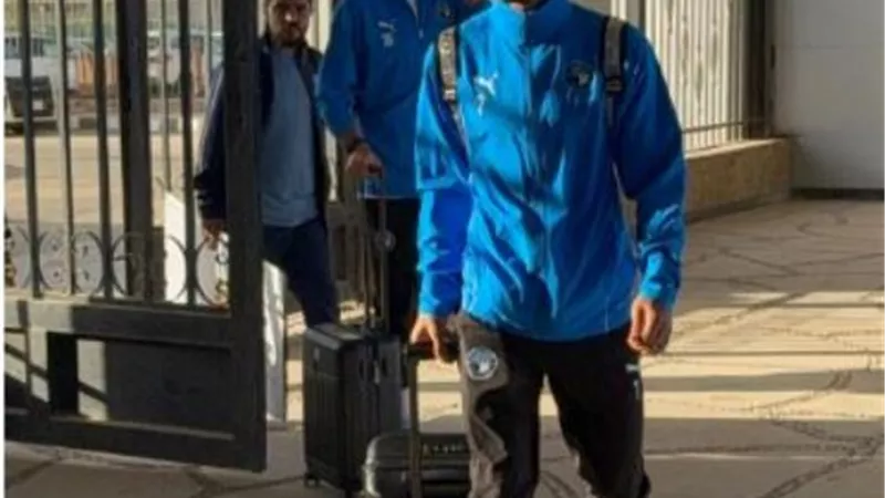 وصول لاعبي بيراميدز لملعب الدفاع الجوي لمواجهة البنك الأهلي