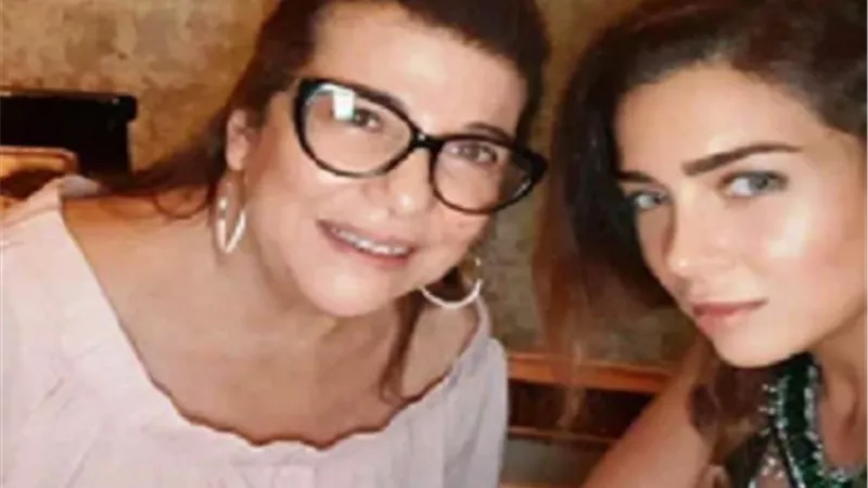 بدء تشييع جنازة والدة مى عز الدين من كنسية الملاك ميخائيل