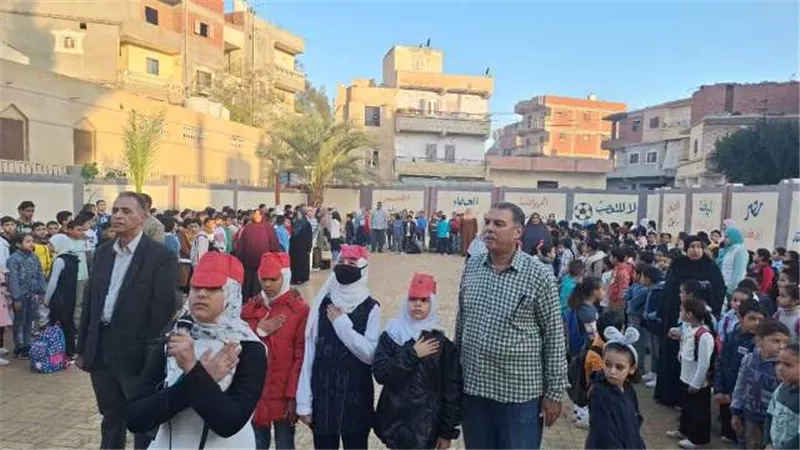 انتظام سير العملية التعليمية بالفترة الصباحية بجميع مدارس الشرقية