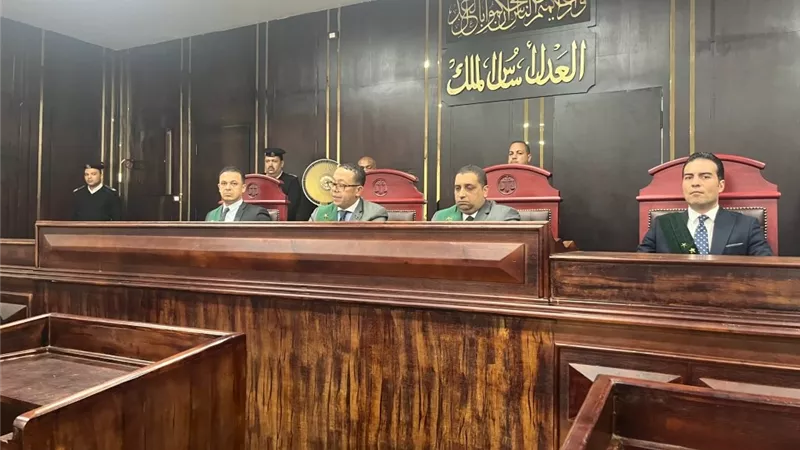 ٣ يناير... نطق الحكم بإعدام سيدتين لإتهامهما بقتل طفلة لسرقة قرطه