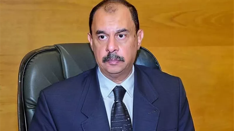 محافظ سوهاج يكلف رؤساء الوحدات المحلية بمراجعة تراخيص الكافيتريات