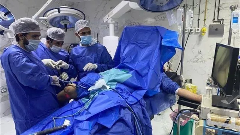 أطباء مستشفى الشروق المركزى ينجحون فى إجراء أول منظار عظام.. صور