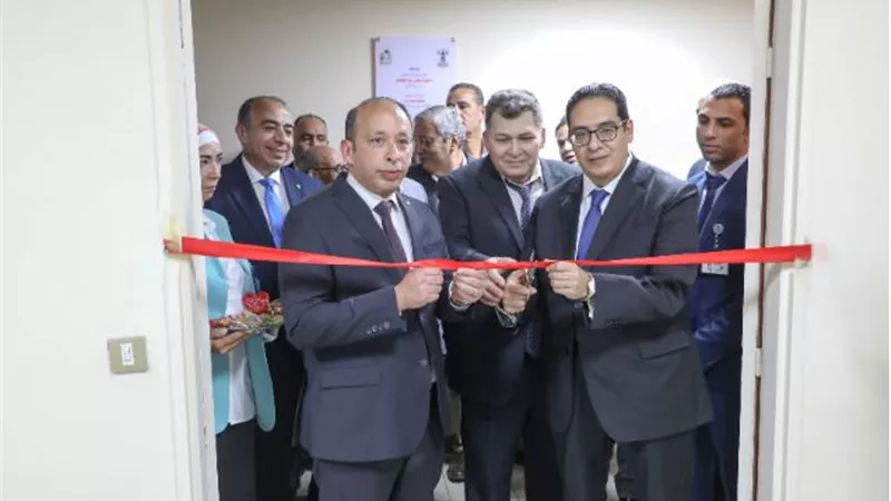 رئيس جامعة القاهرة يفتتح عدد من مشروعات التطوير بمستشفى الفرنساوي