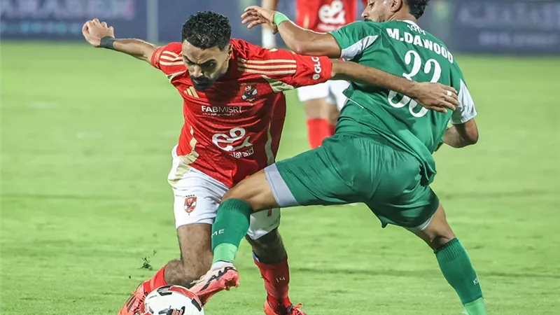 لم أتلفظ بأي شيء .. مراقب مباراة الأهلي والاتحاد يعتذر للصحفيين