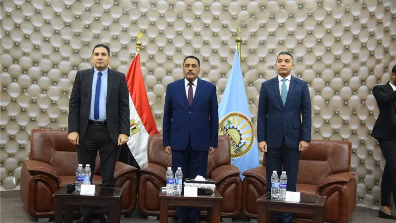 محافظ مطروح يفتتح ورشة عمل الخطر السيبراني بمكتبة مصر العامة