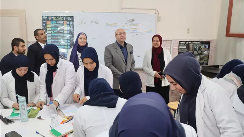 محافظ بني سويف :STEM نموذج مميز لإعداد عقول مبتكرة من الطلاب