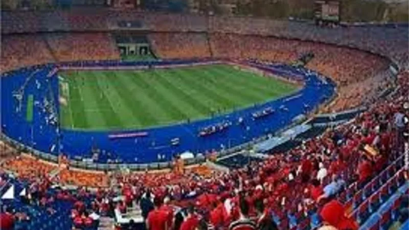 استاد القاهرة يوافق علن استضافة المباريات الأفريقية للأهلي والزمالك