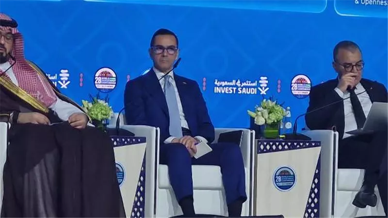 الخطيب: التجارة والاستثمار لهما دور رئيسي في النهوض بالاقتصاد المصري