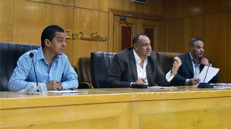 سكرتير عام الأقصر يعقد لقاء 
