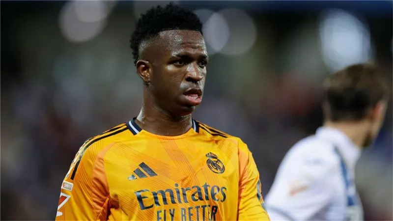 شاهد.. ماذا قال فينيسيوس بعد إصابته وغيابه عن ريال مدريد؟