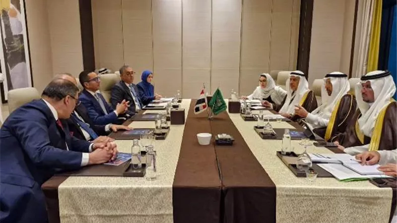 وزير الاستثمار يلتقي نظيره السعودي لتعزيز العلاقات الاقتصادية