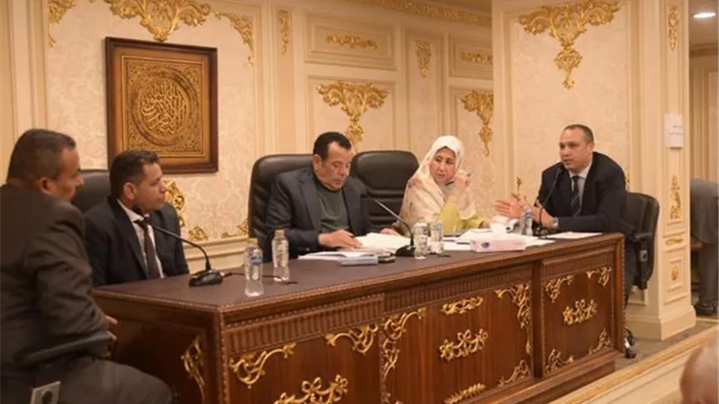 النائب محمد طلبة يتقدم بإقتراحين حول مزلقانات السكةالحديد بالقنطرة غرب