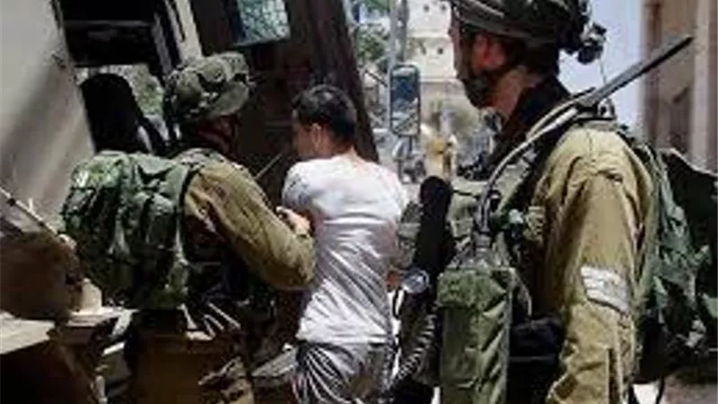 الاحتلال الإسرائيلي يعتقل 16 فلسطينيا من الضفة الغربية