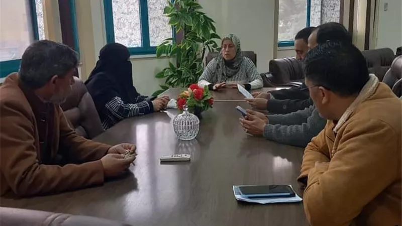 مدير عام مديرية التضامن بمطروح تجتمع باعضاء لجنه الحج