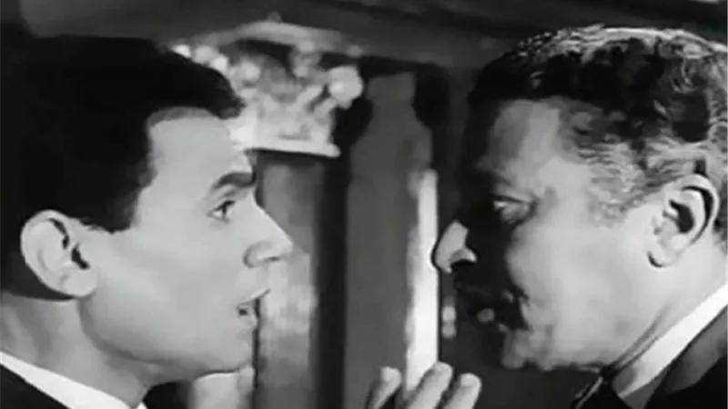 كيف عانى عماد حمدى بعد صفع عبد الحليم حافظ فى الخطايا!؟