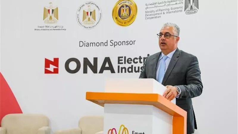 رئيس اقتصادية قناة السويس يشارك كمتحدث رئيسي بمؤتمر 