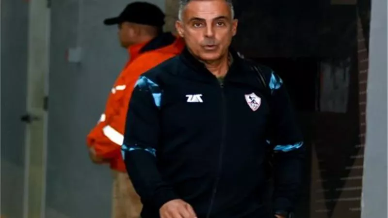 كأس الكونفدرالية| جوميز يجتمع بمحمد شحاتة قبل انطلاق مران الزمالك