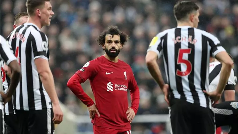 آلان شيرر يضع صلاح علي رأس التشكيل المثالي للجولة الـ 12 بالدوري
