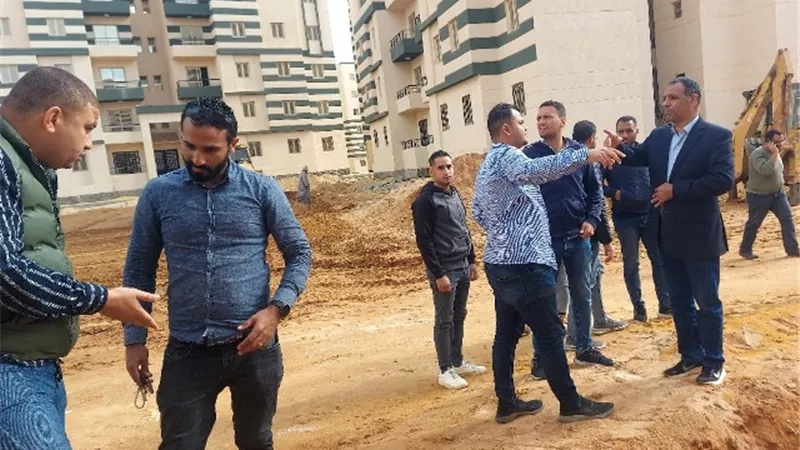 قيادات جهاز حدائق العاصمة تتفقد أهم المشروعات السكنية فى المدينة.