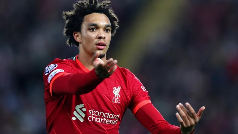 مأدبة غداء تحسمها.. محادثات بين ليفربول وريال مدريد بشأن أرنولد