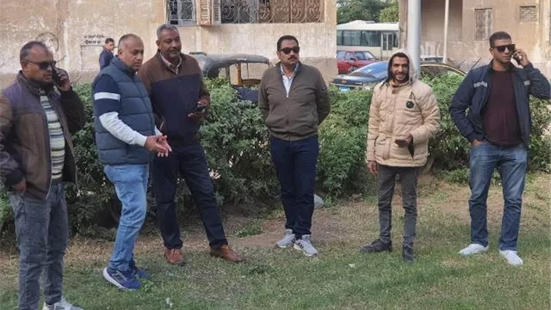 رئيس جهاز بدر يعلن تفاصيل أحدث أعمال الزراعة والنظافة بالمدينة.. صور