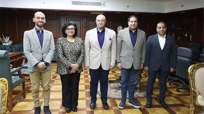 محافظ بني سويف يبحث مشروع 