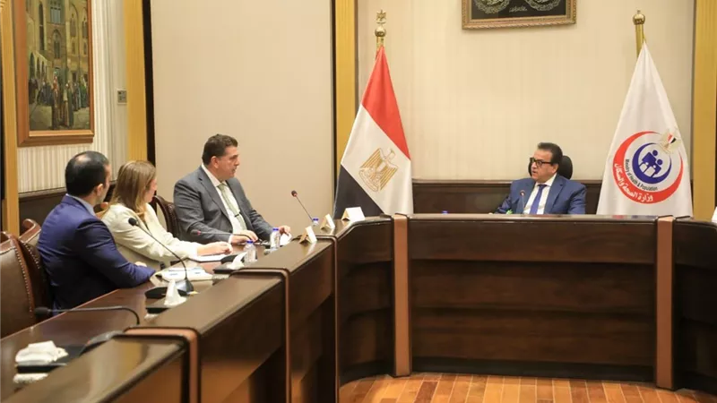 وزير الصحة يبحث مع شركة الأهلي كابيتال فرص الاستثمار في القطاع الصحي