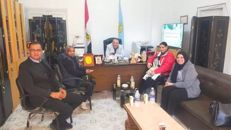 مدير عام الشباب والرياضة بمطروح يستقبل لجنة المتابعة للإدارة المر