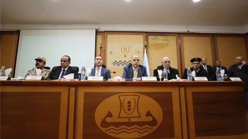 محافظ كفرالشيخ يترأس المجلس التنفيذي ويناقش عدد من الموضوعات