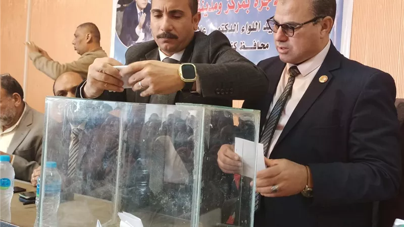 عبد المعطى يعلن نتيجة القرعة لترخيص 30 سيارات أجرة لنقل الركاب
