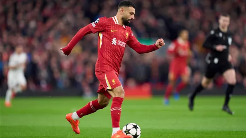 شاهد .. رد فعل مثير لعائلة محمد صلاح بعد ركلة الجزاء المهدرة