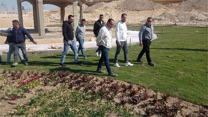 تعرف على أحدث مشروعات الزراعة والتجميل فى مدينة 15 مايو.. صور