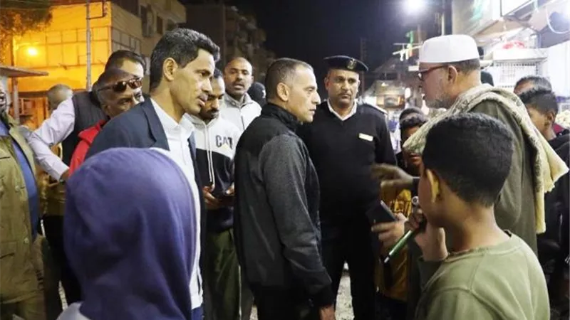 غلق 51 محل بمول السيل بأسوان