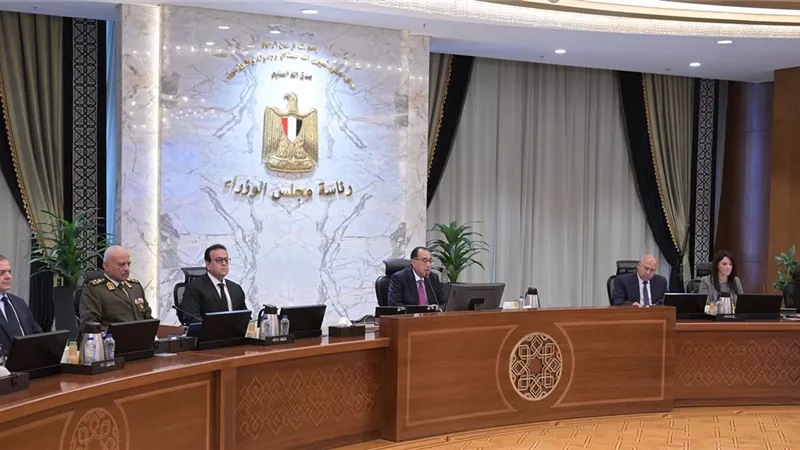 مدبولي يؤكد حرص الدولة على بذل كافة الجهود لتحفيز قطاع الصناعة