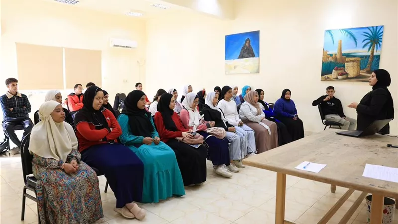 قومي المرأة يواصل برنامجه التدريبي لطلاب مدرسة تحيا مصر بالأسمرات