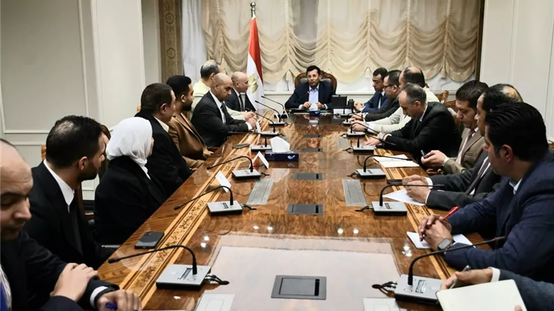 وزير الشباب والرياضة يلتقي بمجلس إدارة رفع الأثقال بعد انتخابه