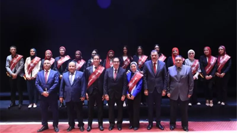 الأحد.. رئيس جامعة القاهرة يلتقى مجلس اتحاد الطلاب الجديد