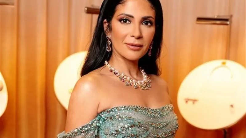 منى زكي تكشف كواليس رحلة 404 فى مهرجان البحر الأحمر السينمائي