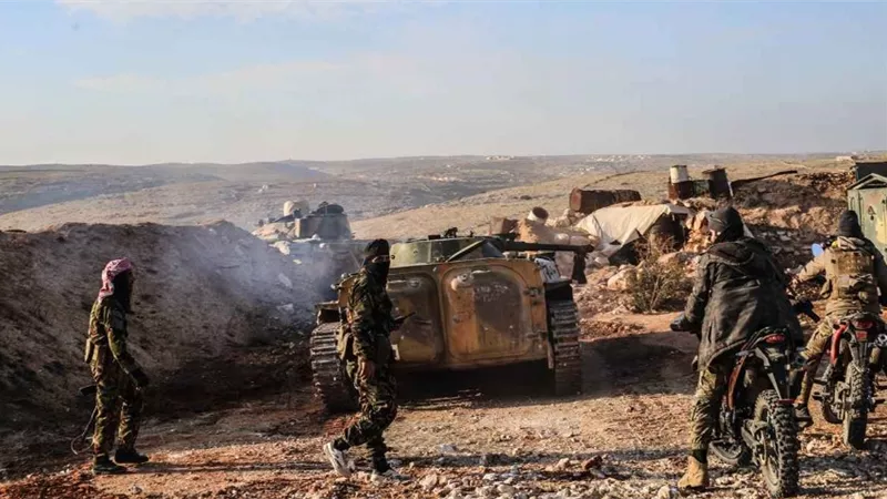 حركة نزوح كبيرة في ريف حلب الغربي مع استمرار المعارك