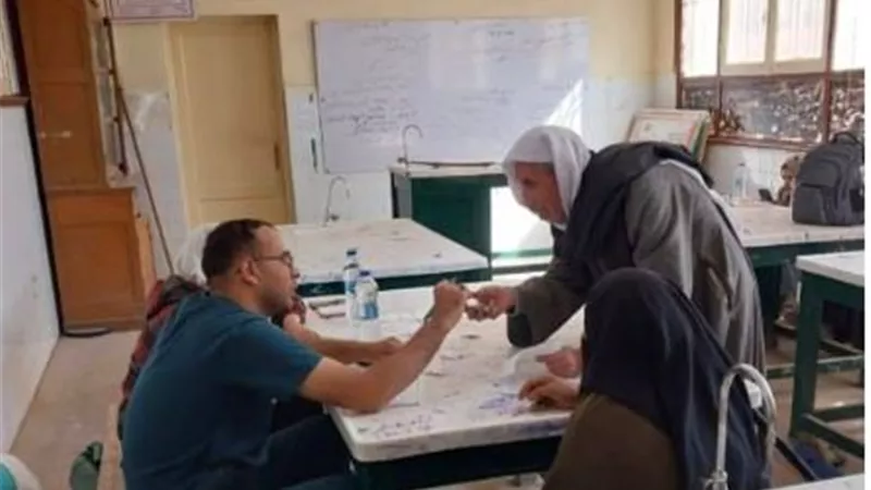 جامعة سوهاج تطلق قافلة طبية لقرية الرياينة بطما