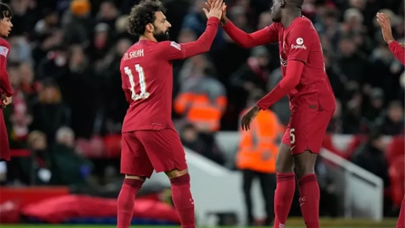 نجم ليفربول يعلن غيابه عن موقعة السيتي في قمة البريميرليج
