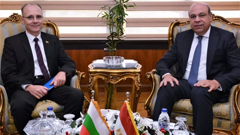 بحث تعديل إتفاقية النقل الجوي بين مصر وبلغاريا