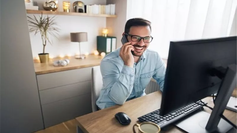 التربح من نشر مقاطع لمواقع وقنوات عامة عبر الانترنت تعرف على حكمه