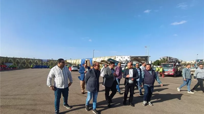 مدينة العبور تستعد لموسم الأمطار بمعدات وجاهزية كاملة