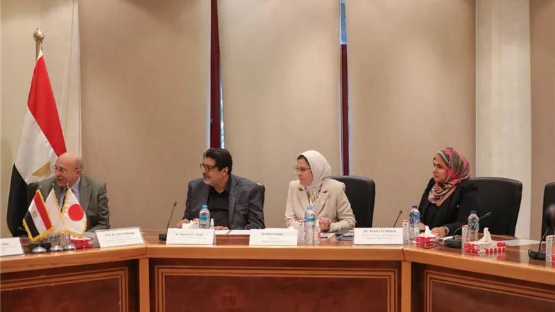 بروتوكول تعاون بين الهلال الأحمر والسفارة اليابانية لتعزيز قدرات الأسطول اللوجستي