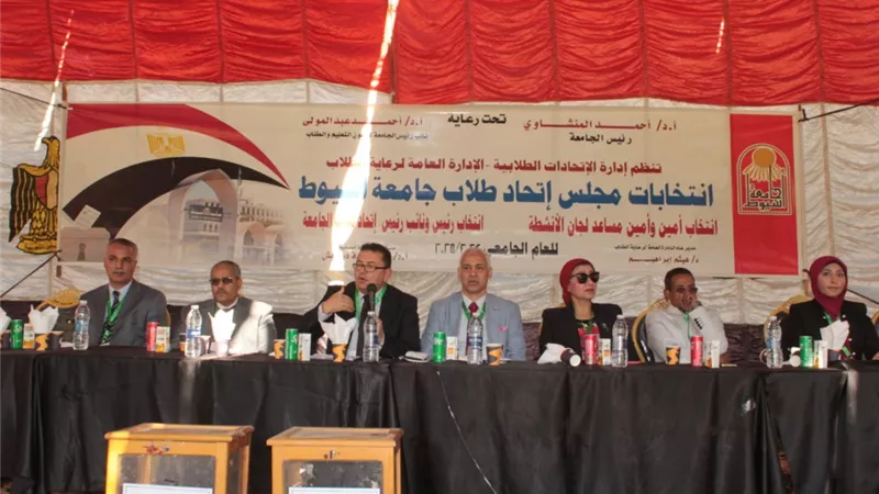 المنشاوي؛ يهنئ الطلاب الفائزين بانتخابات اتحاد طلاب الجامعة
