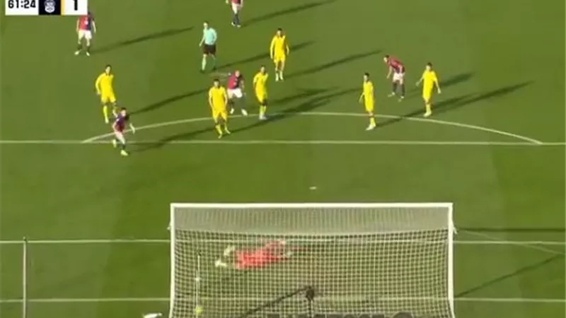 رافينيا يدرك التعادل لبرشلونة أمام لاس بالماس