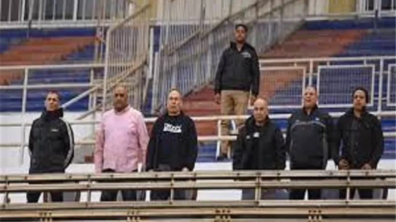 جهاز منتخب مصر يحضر مباراة سيراميكا كليوباترا و مودرن سبورت