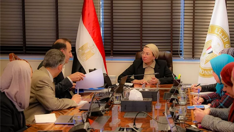 وزيرة البيئة:بدء برنامج لإستعادة النظام البيئي في منطقة البحر